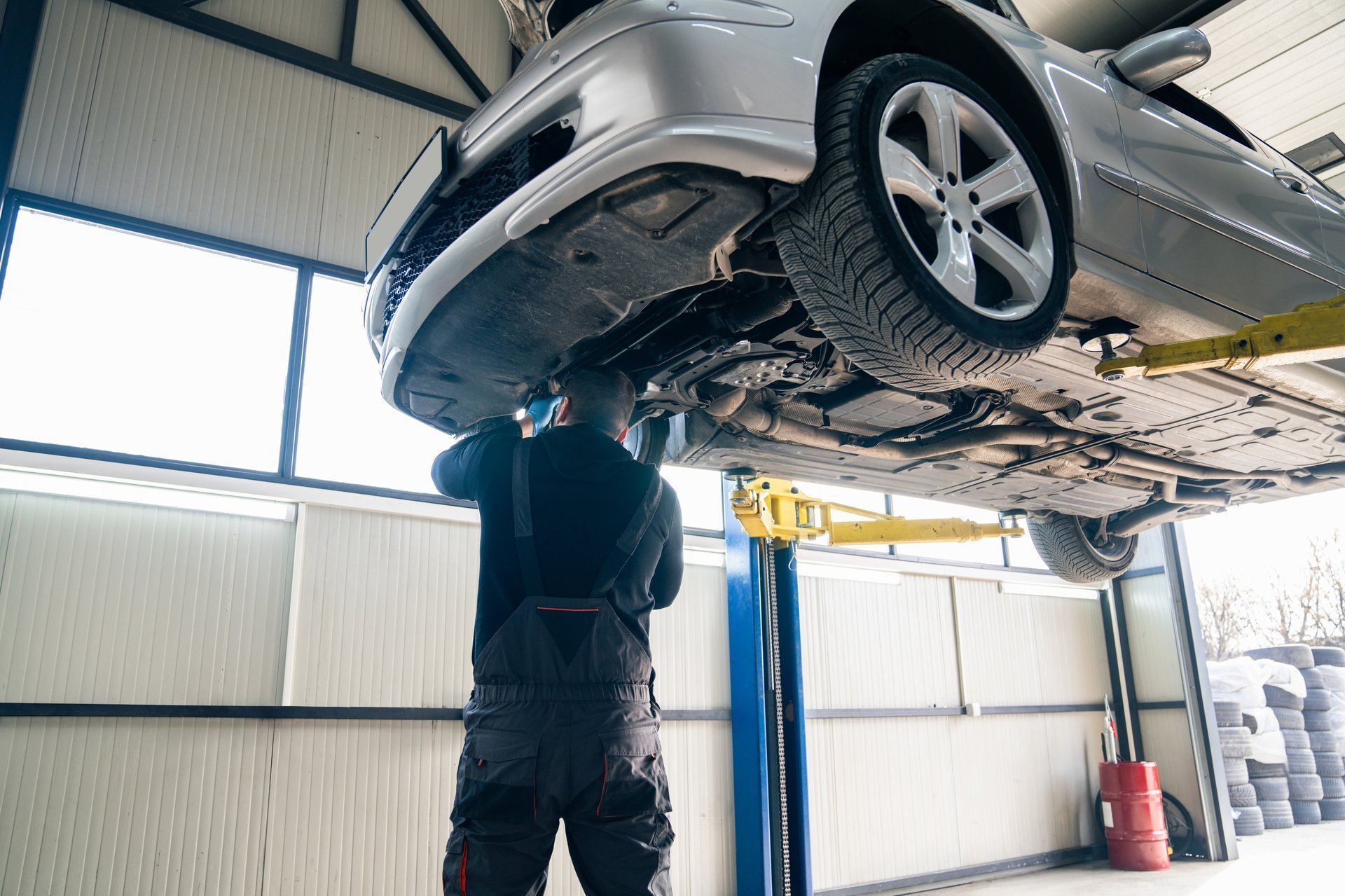 RD Auto Repairs Service Bay
